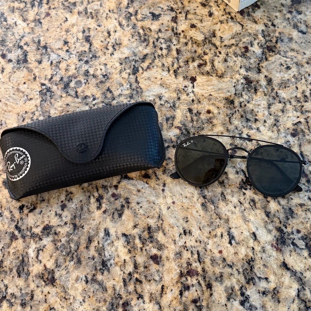Polarized Ray-Ban Metal Sunglasses
